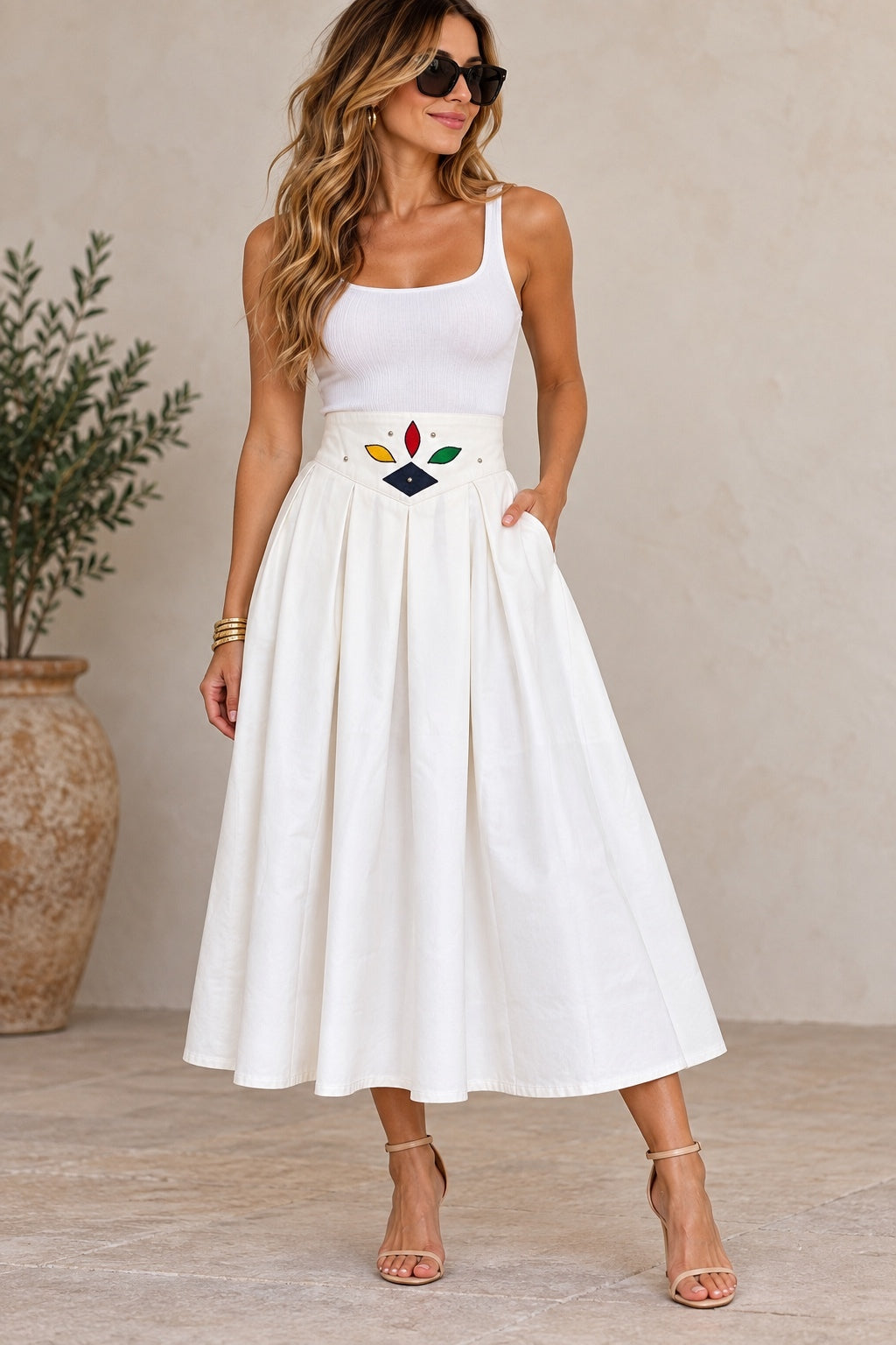 Vintage White Pleated Midi Skirt with Geometric Appliqué
