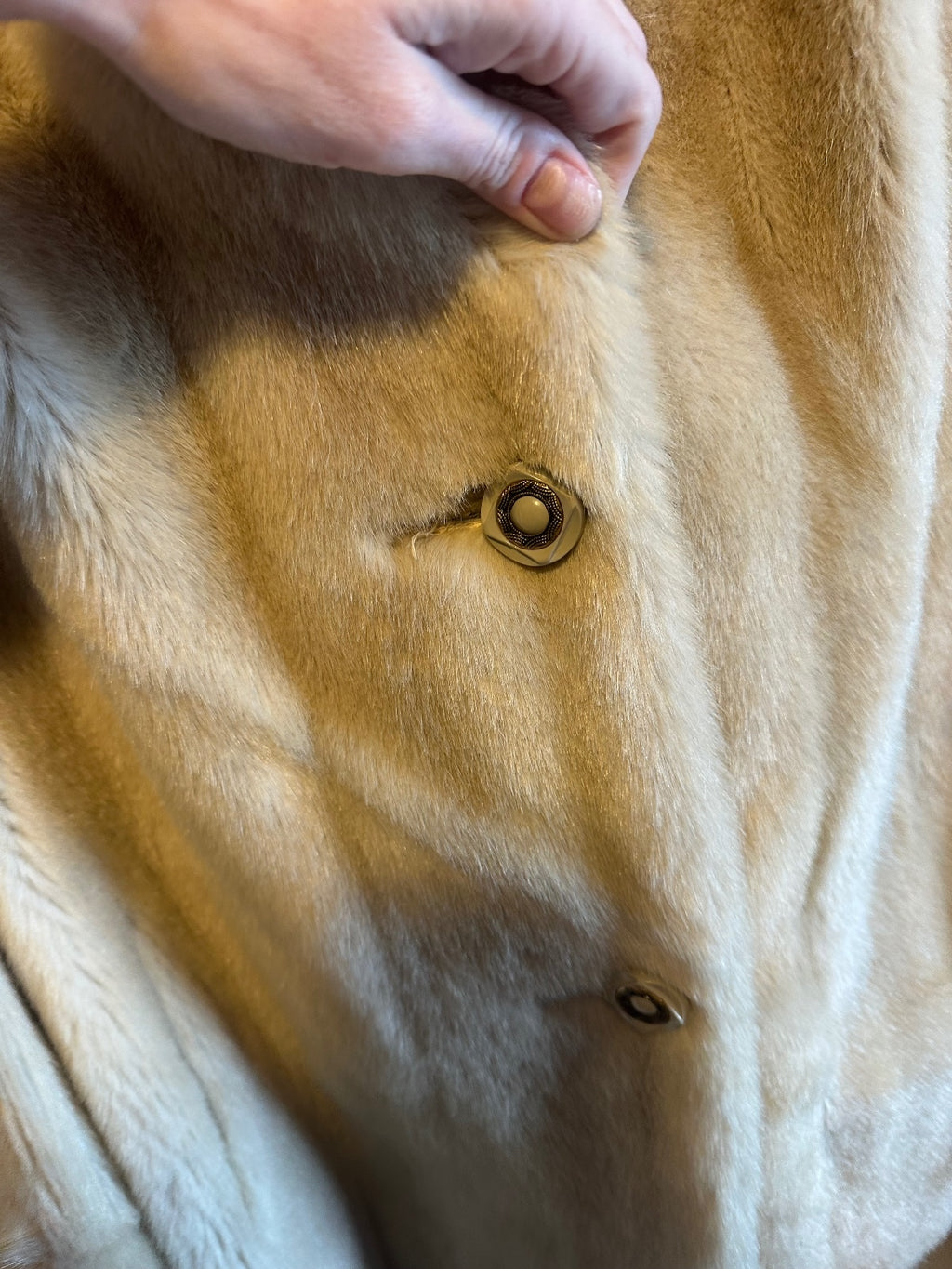 Vintage 1970s Mincara by Russel Taylor Luxury Faux Mink Coat – Cream Beige