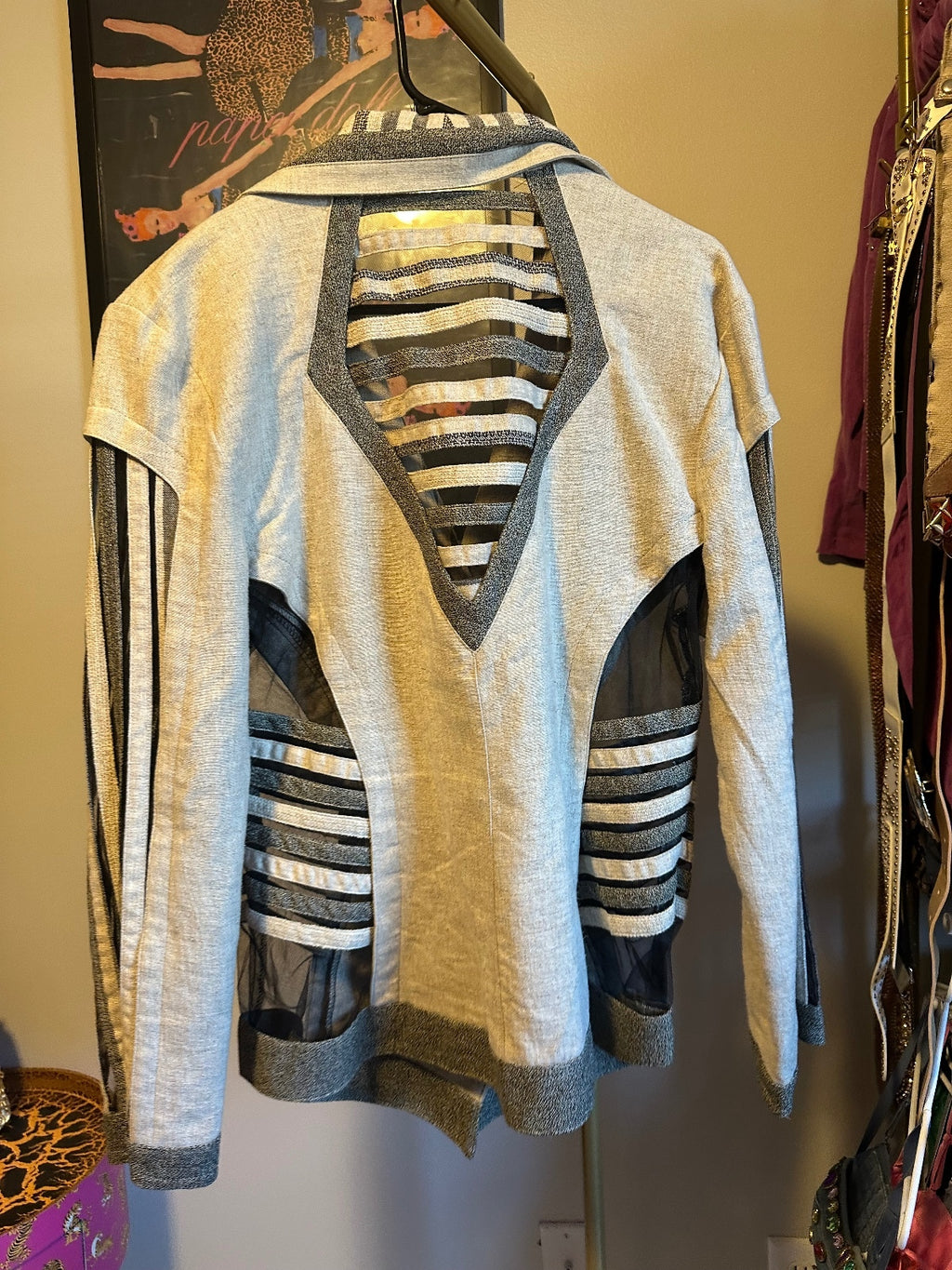 Vintage IIF Statement Blazer – Gray & Ivory Geometric Stripe