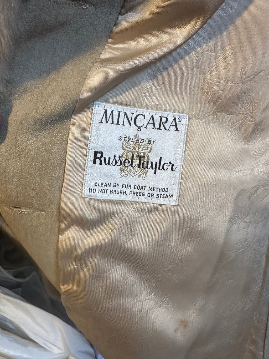 Vintage 1970s Mincara by Russel Taylor Luxury Faux Mink Coat – Cream Beige